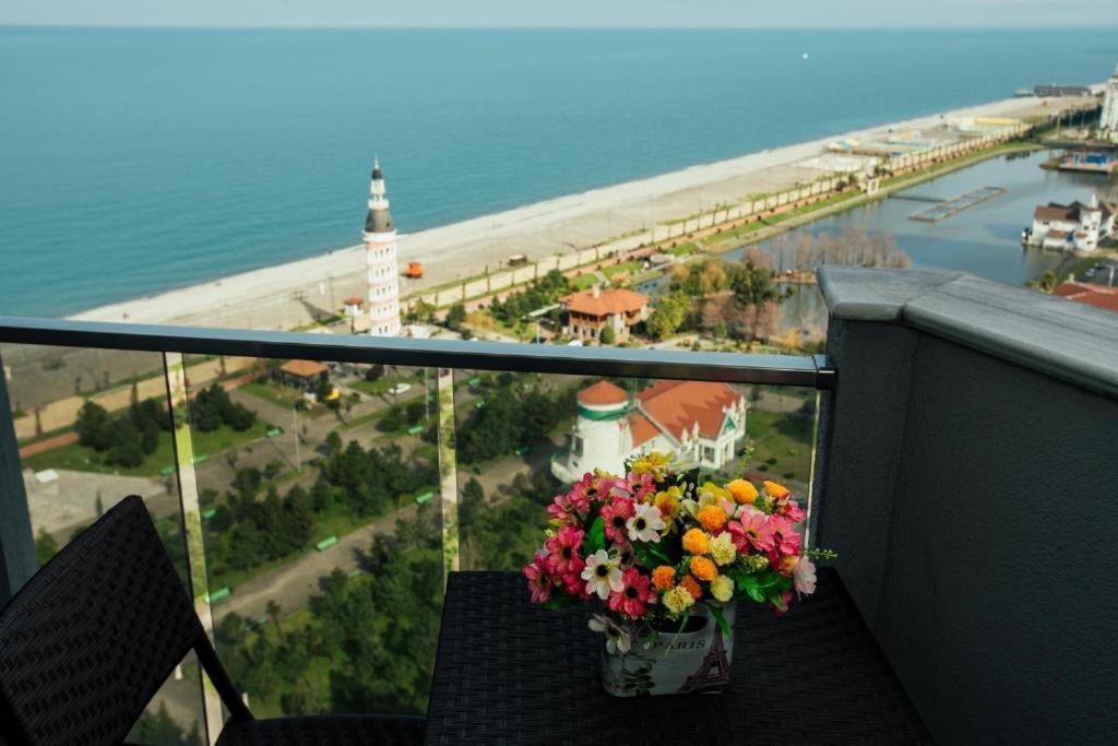 Orbi Luxury Apartments Batumi Eksteriør billede